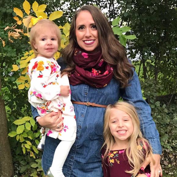 Meet your Posher, Sara - Picture 1 of 1